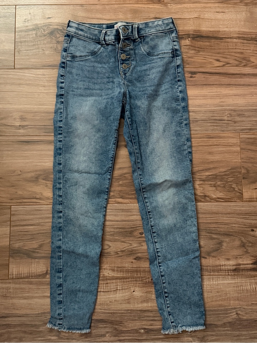 SO Girls' Faded Blue Button-Fly Skinny Jeans